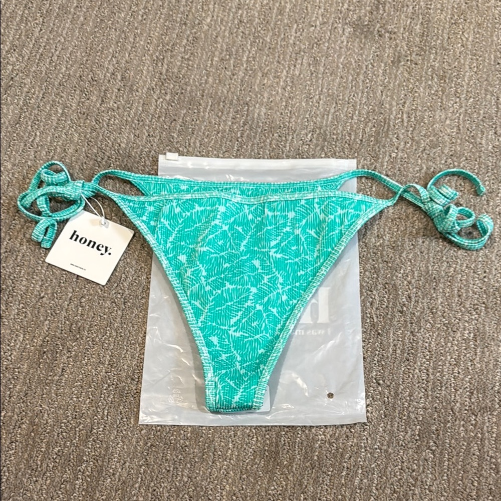 Honey Swim Drift Ribbed String Bottom - Picture 4 of 9